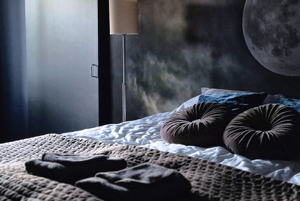 lepola teemahuone yö 2