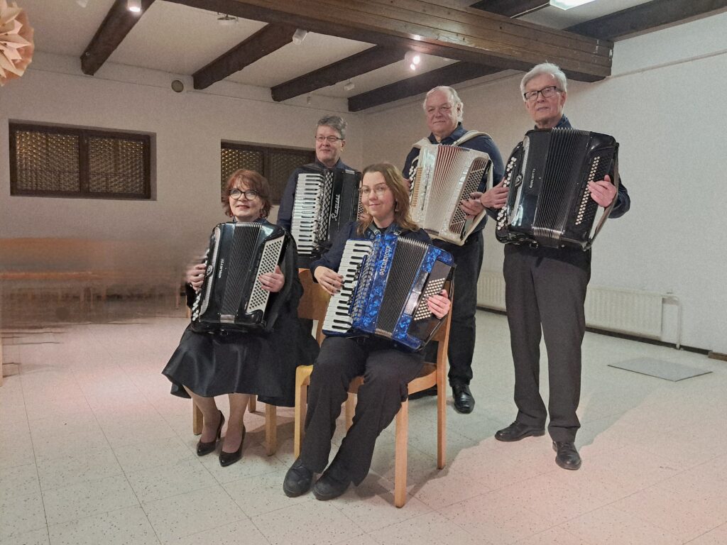 Etusivu kotikylän harmonikat