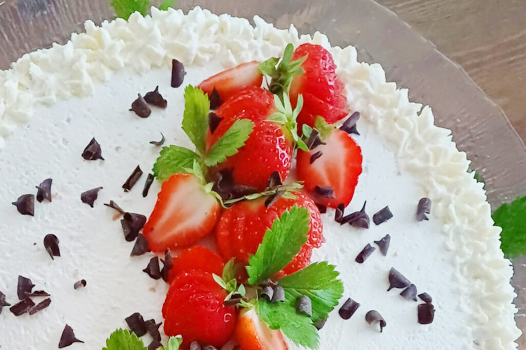 lepola catering pitopalvelu tuulia niva mansikkakakku pitopalvelu catering kuhmalahti kangasala